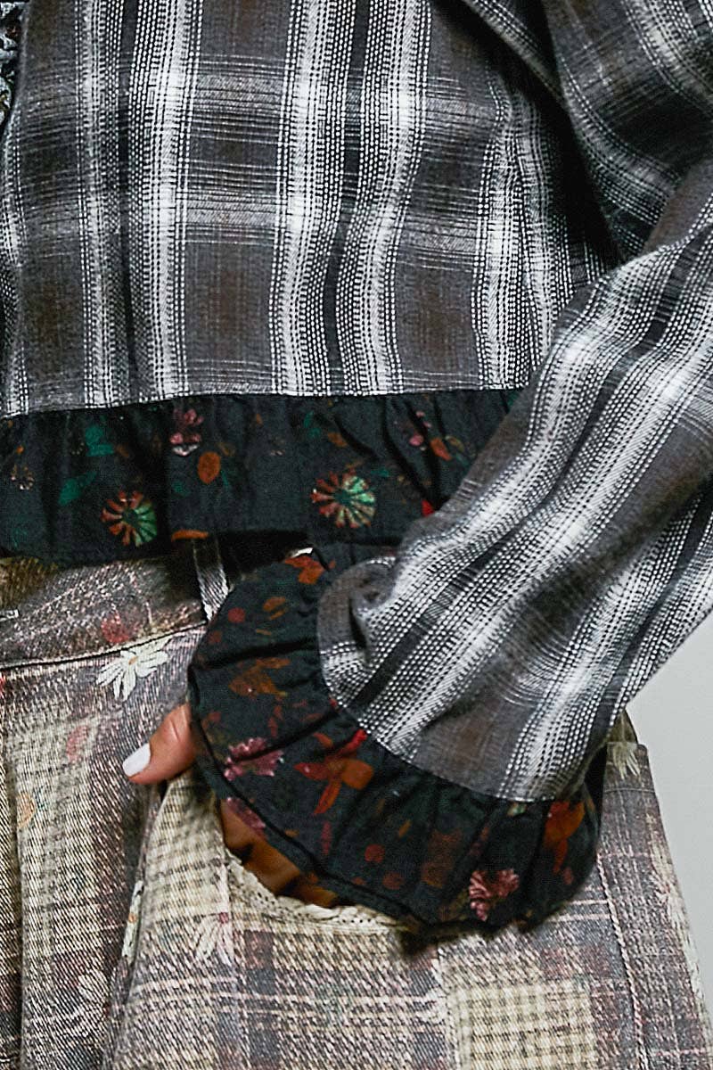 Pol: Ruffle Trim Cropped Shirt