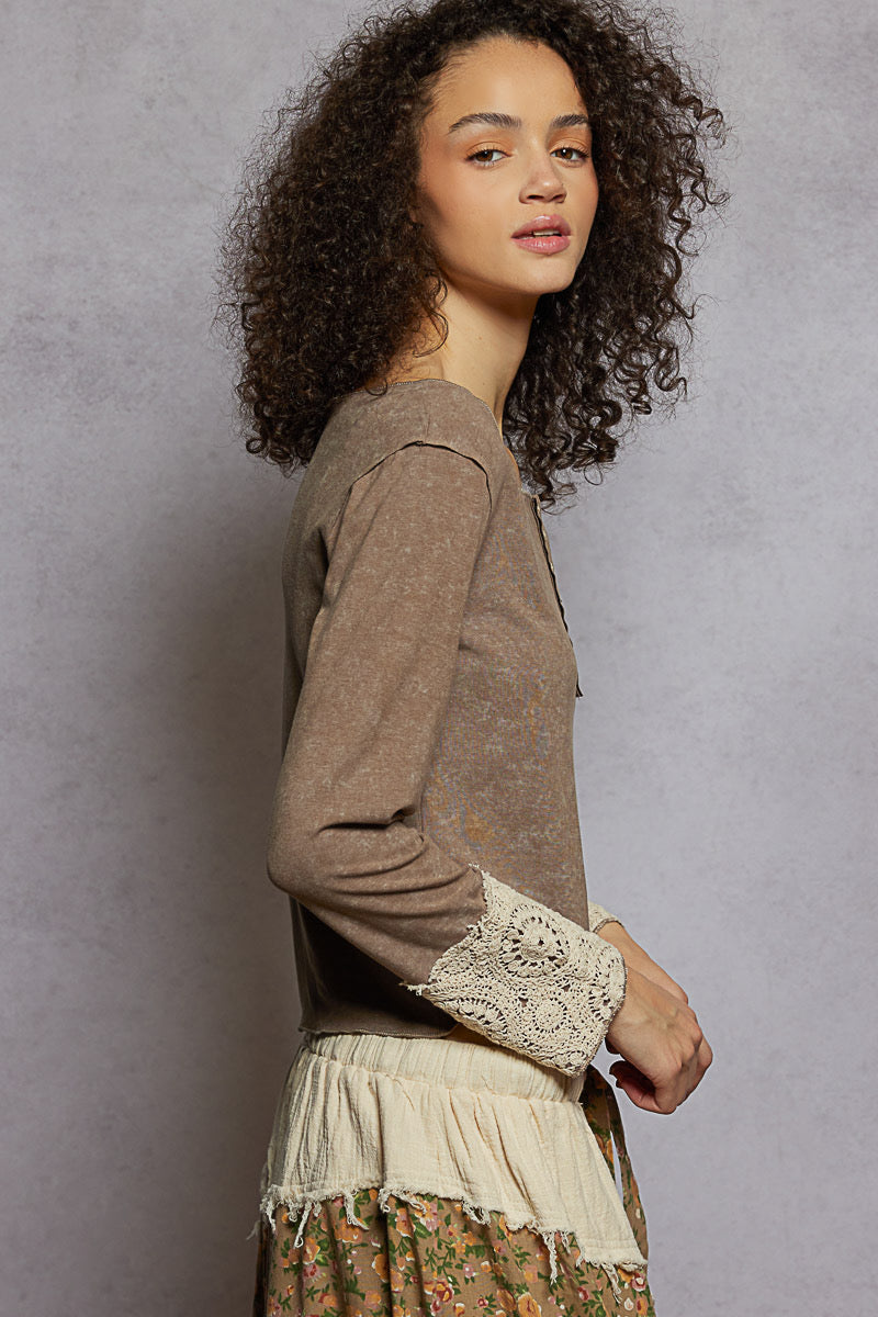 Pol: Crochet Cuff Top