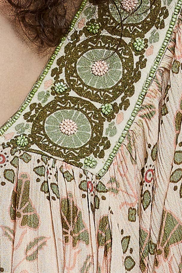Pol: Beaded Accent Top