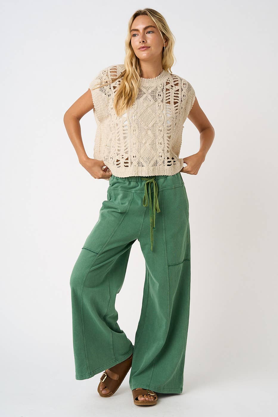 SEAM DETAIL WIDE LEG PANTS