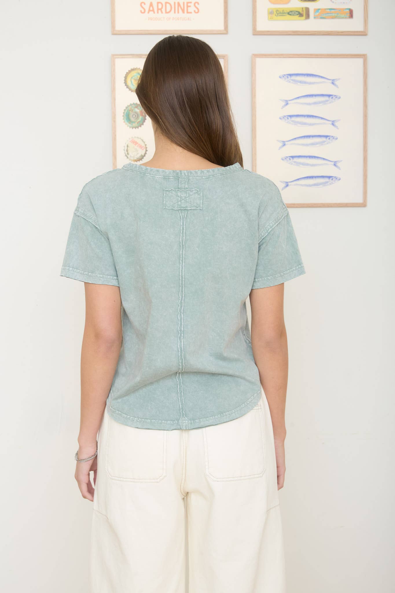 SCOOP NECK TEE