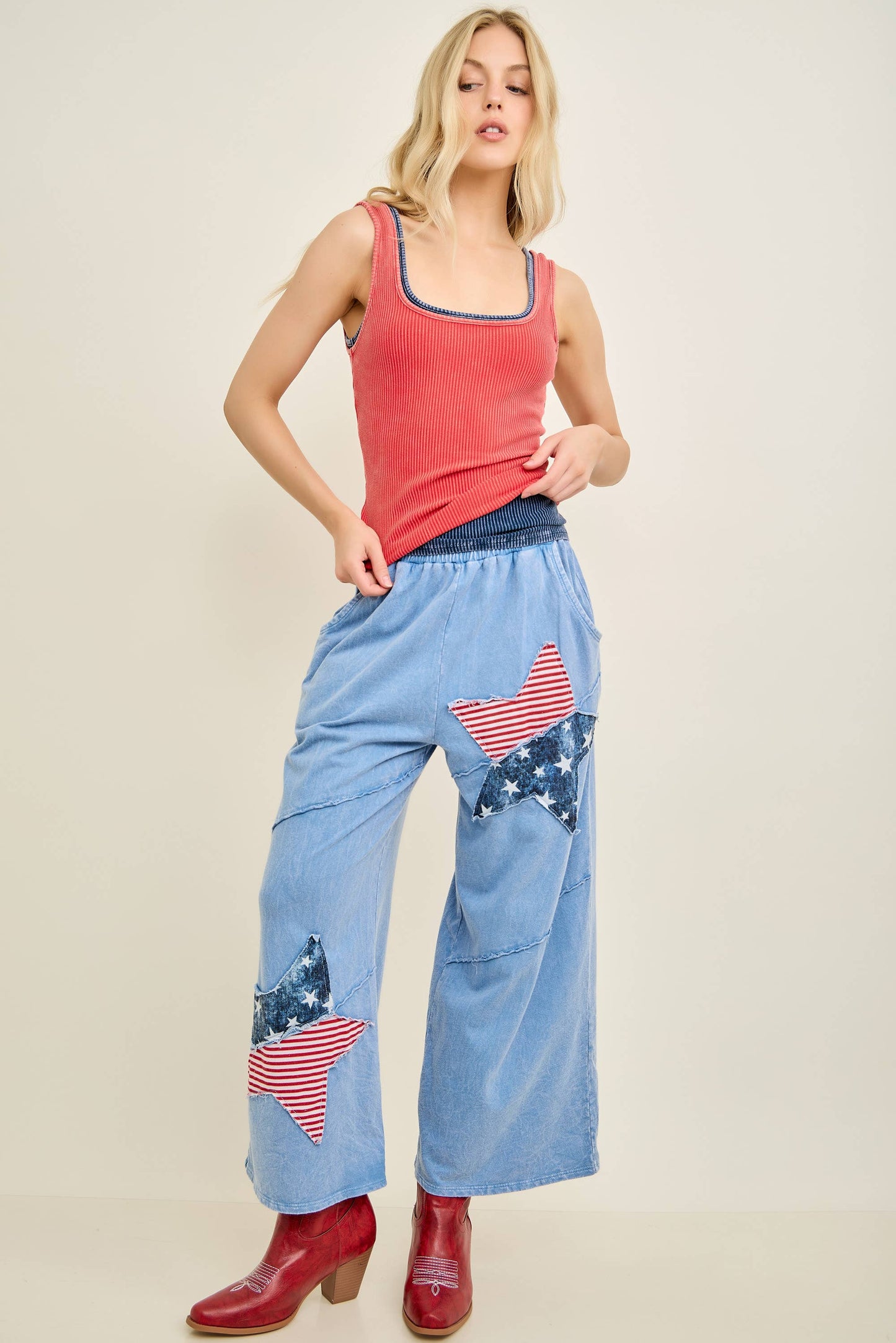 Star Patch Cropped Pants