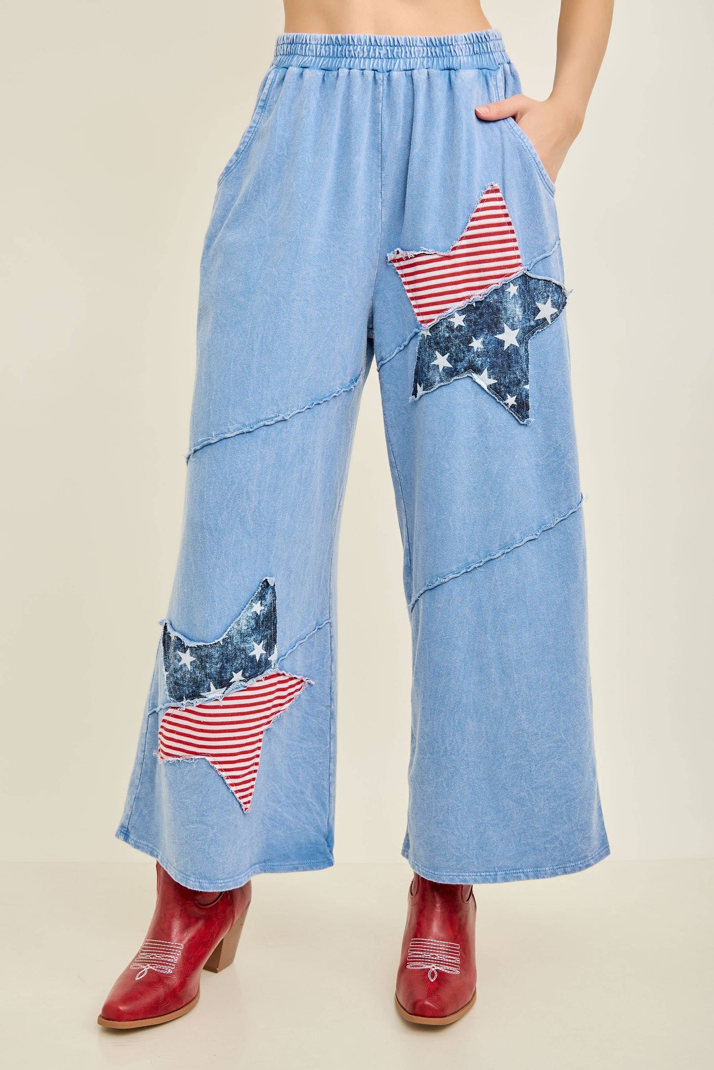 Star Patch Cropped Pants