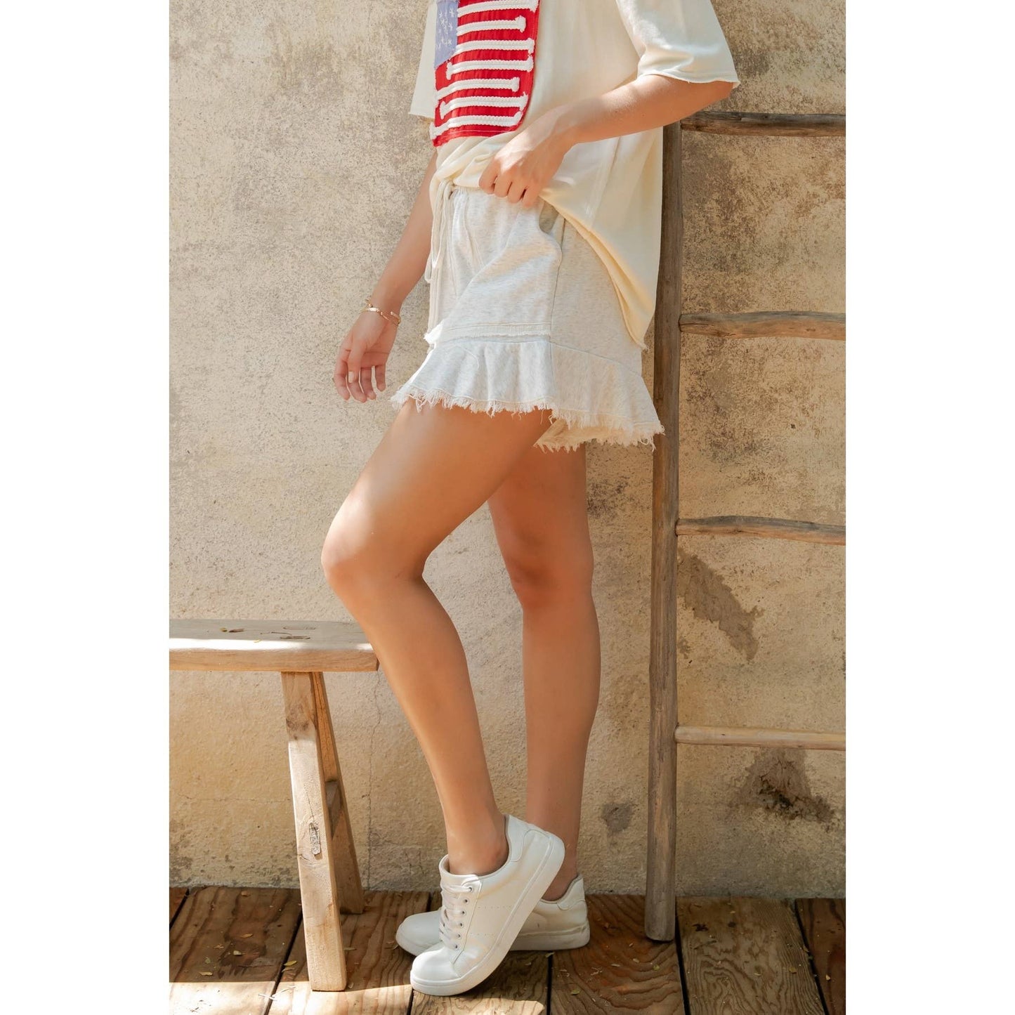 WEEKEND CHILL SHORTS