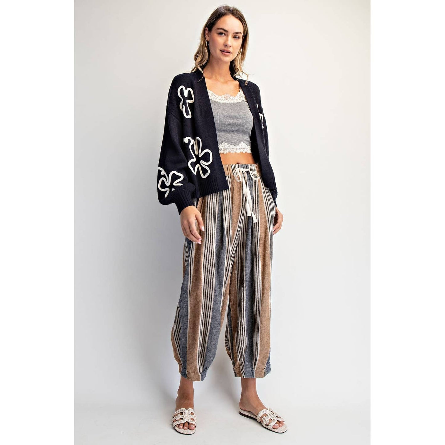 FLORAL MOTIF CROP CARDIGAN