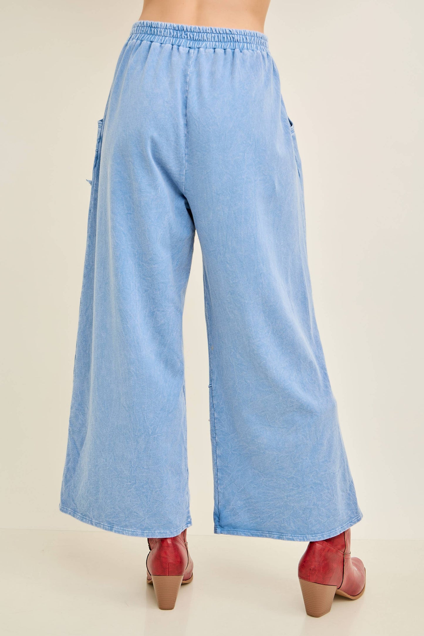 Star Patch Cropped Pants