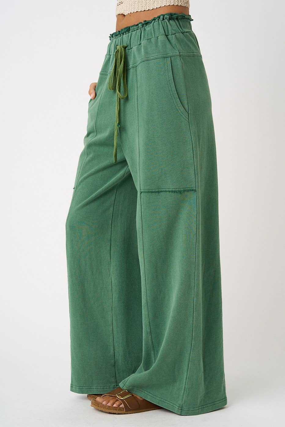SEAM DETAIL WIDE LEG PANTS