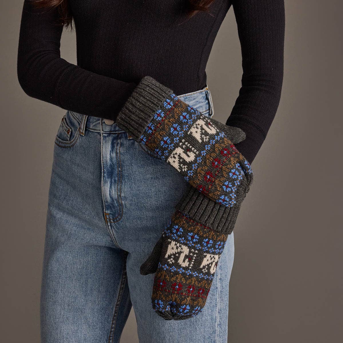 Gray Swan Mittens