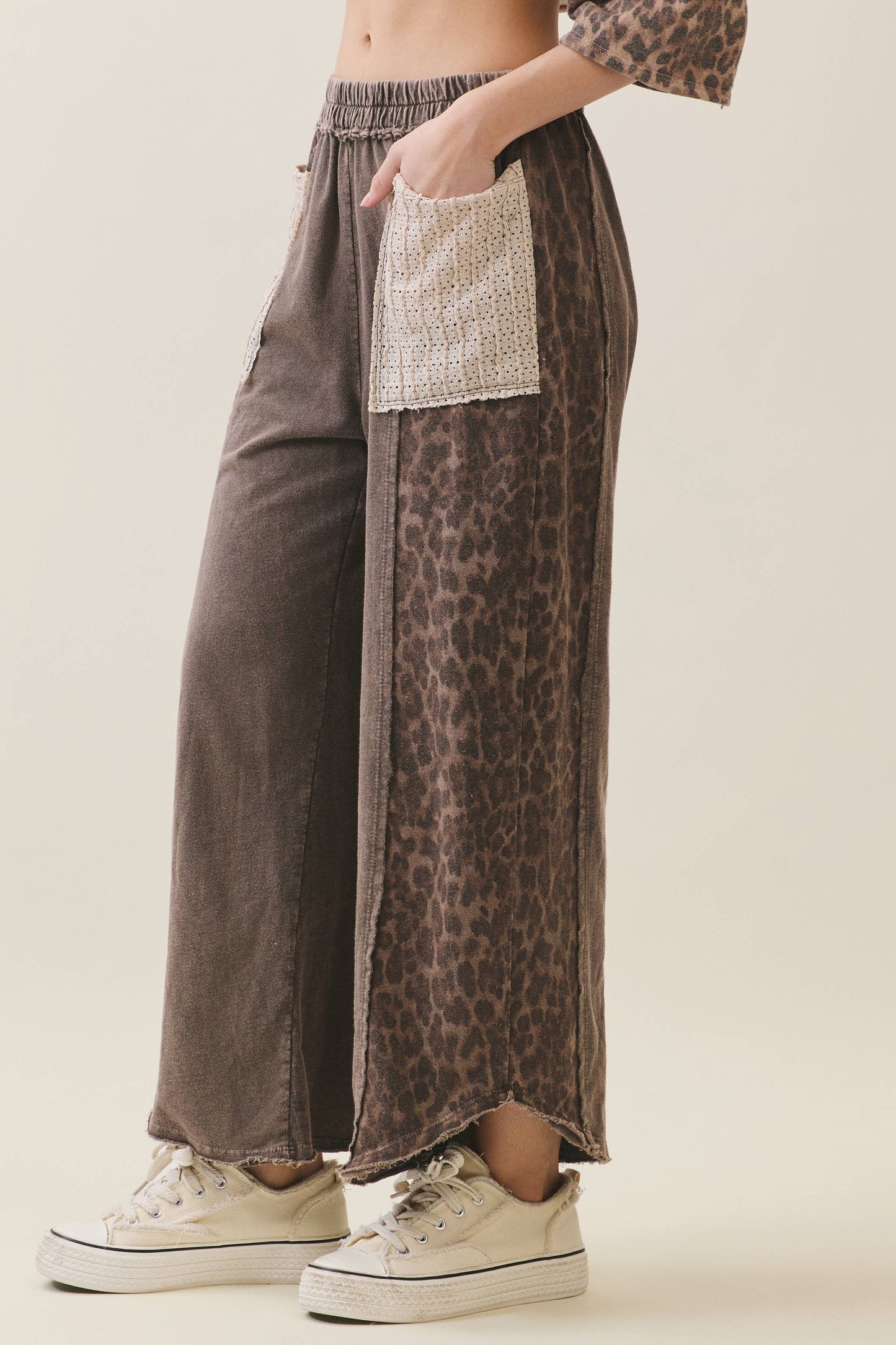 Leopard Cropped Pants