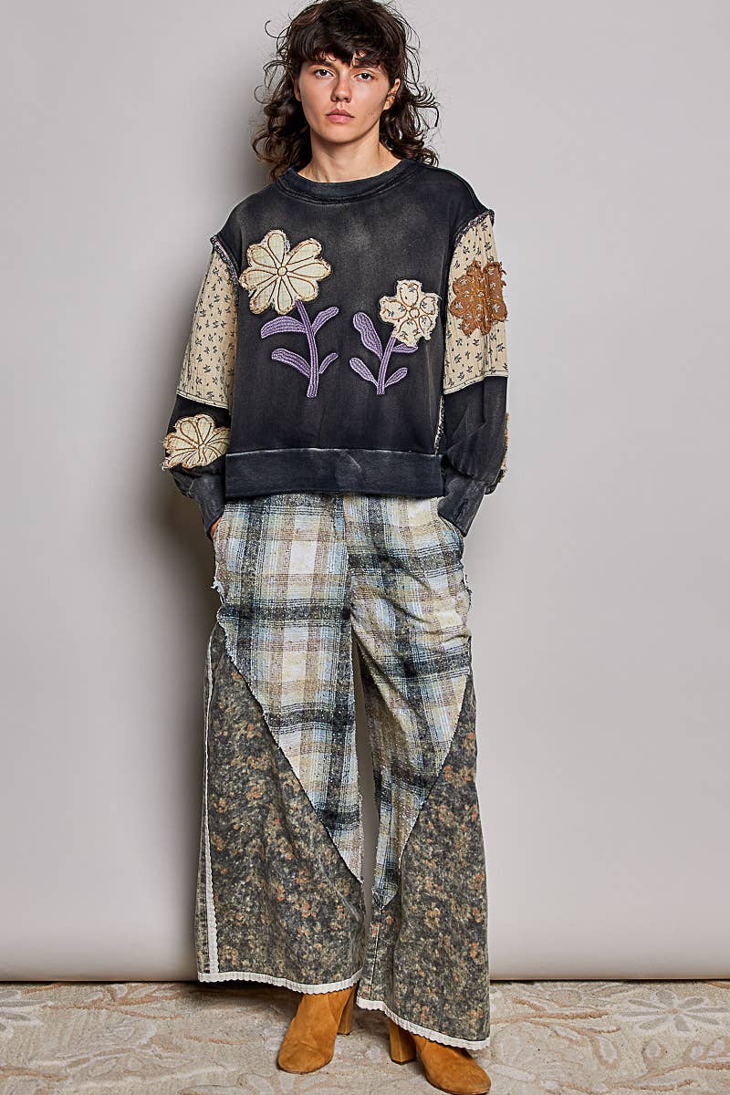 Moody Floral Sweatshirt