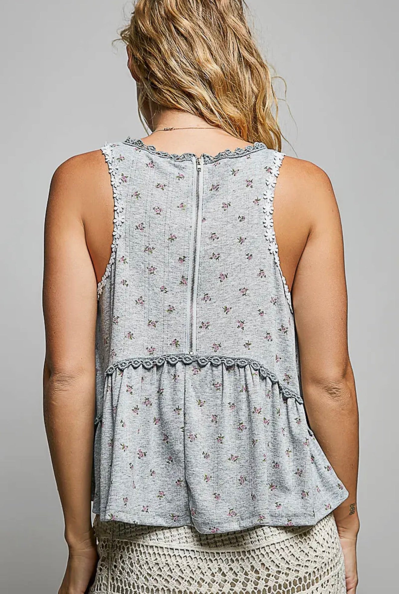 Pol: Ruffle Hem Tank