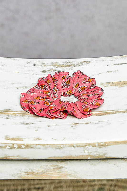 Pol: Floral Print Scrunchie