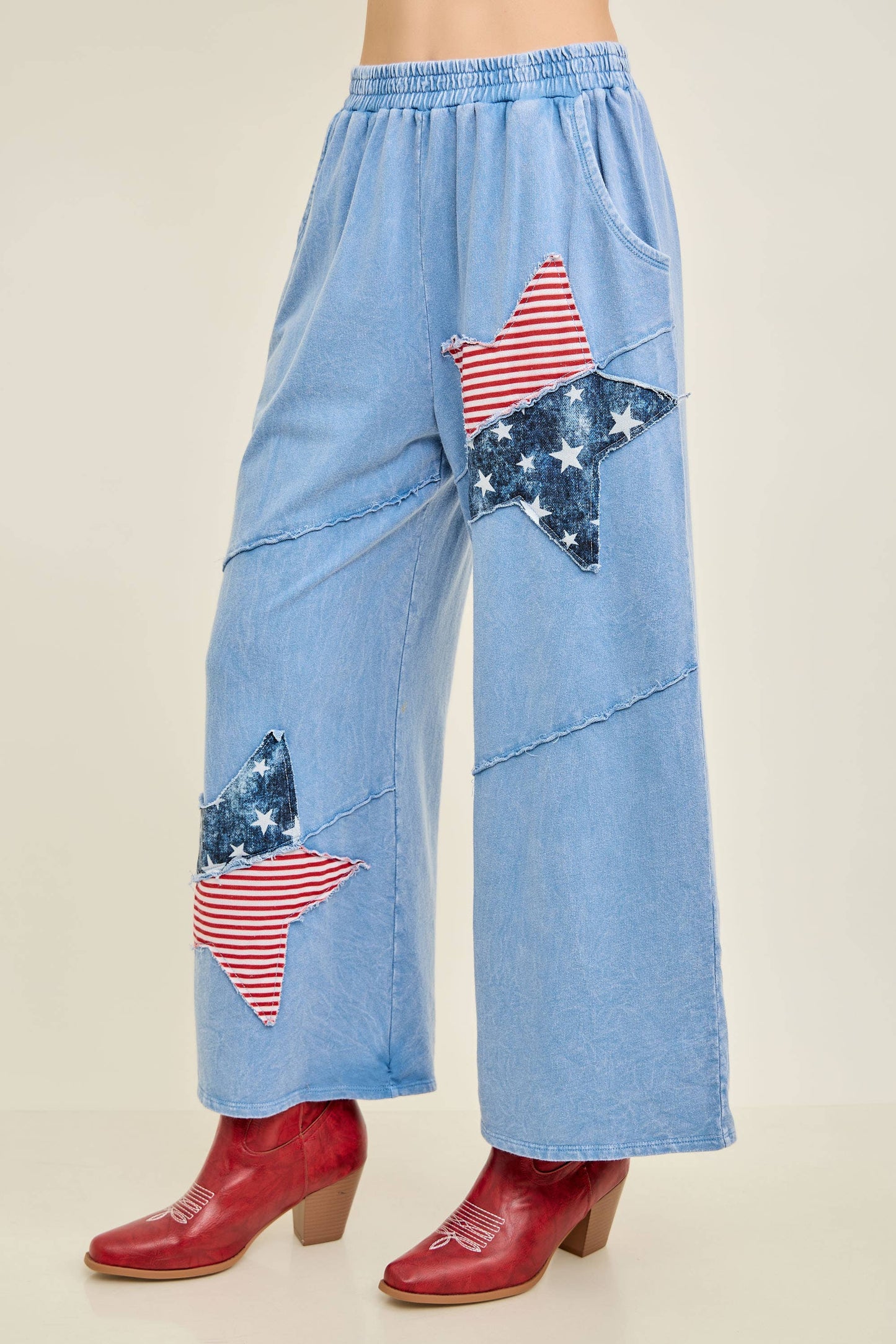 Star Patch Cropped Pants