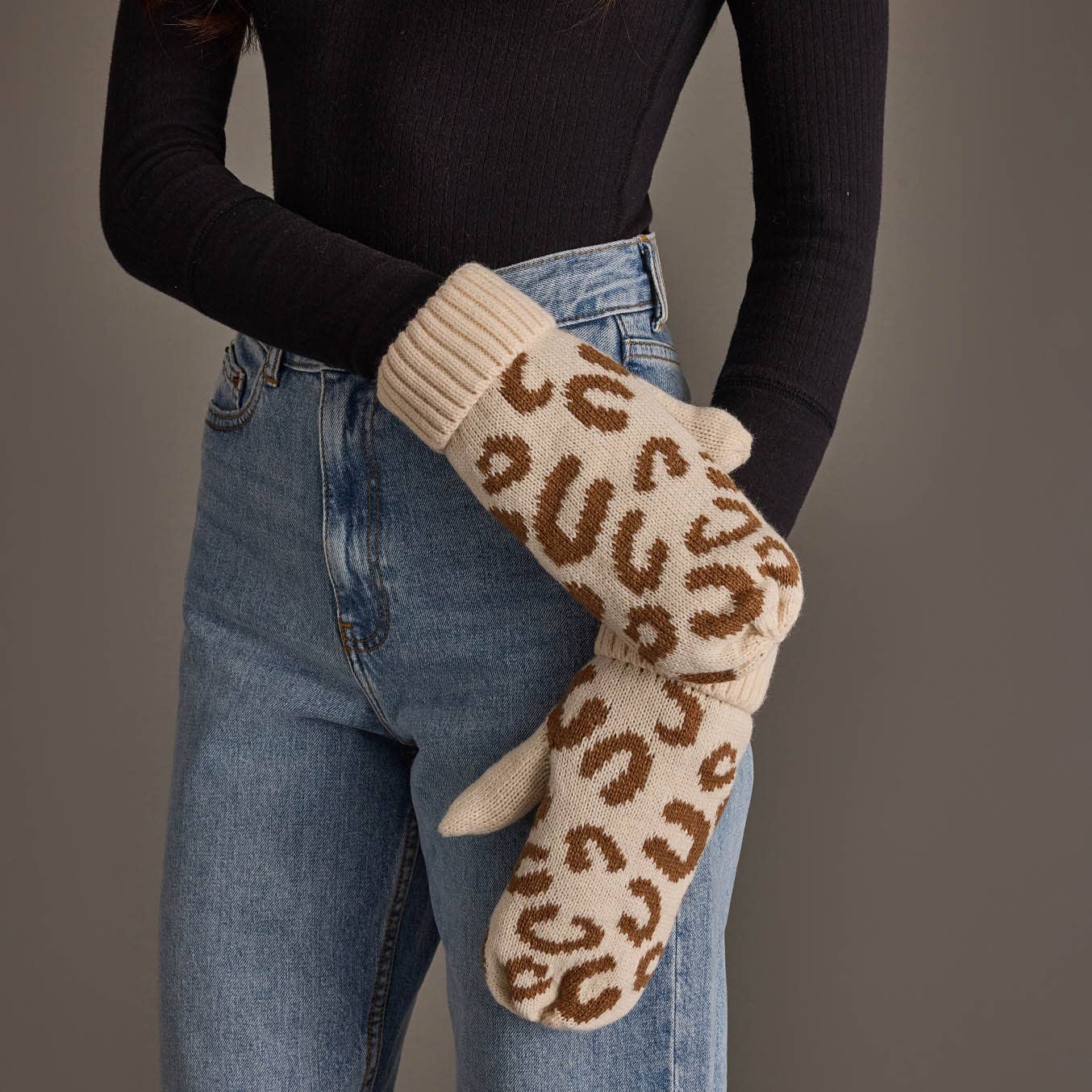Cream Leopard Mittens