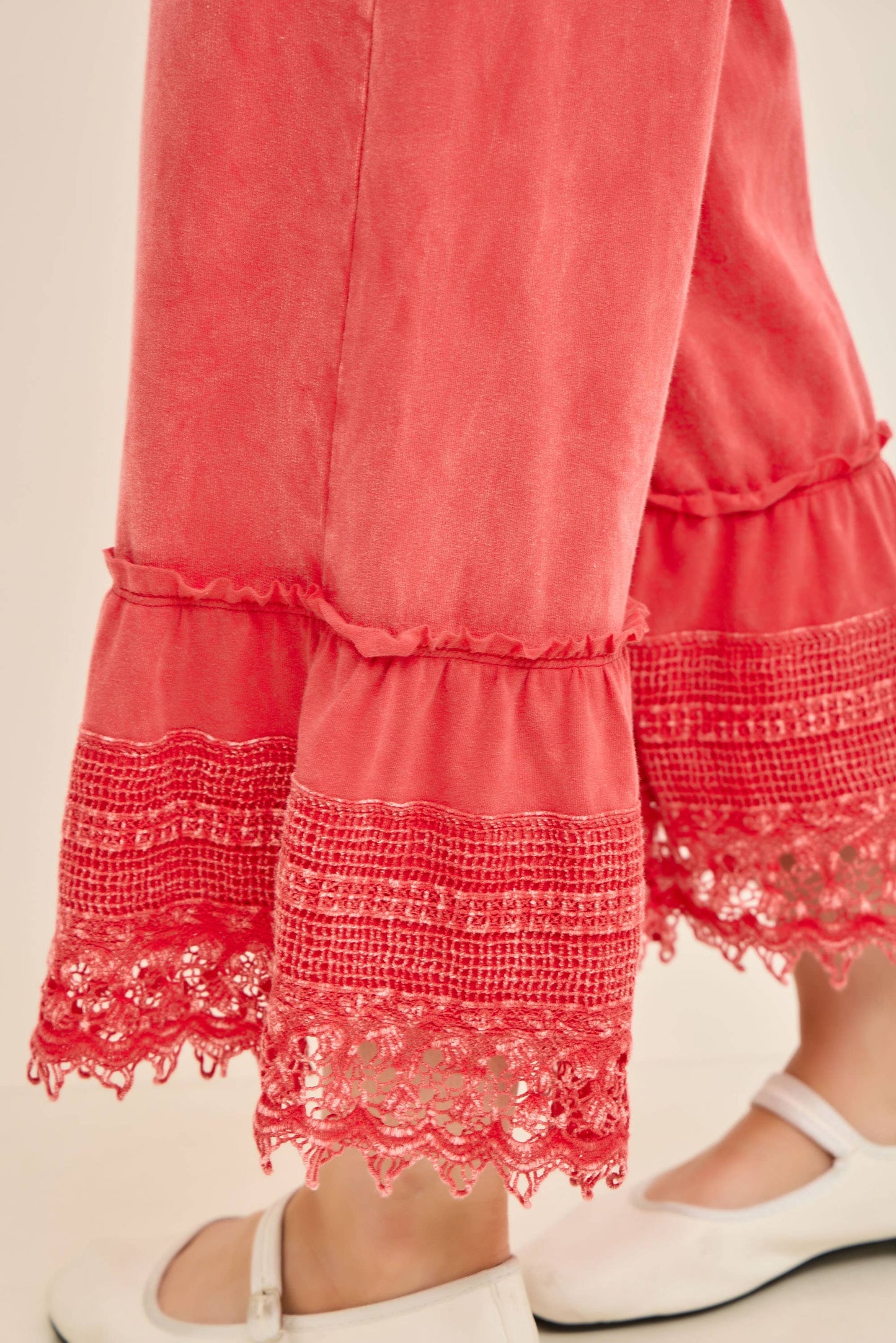 Lace Trim Cropped Pants