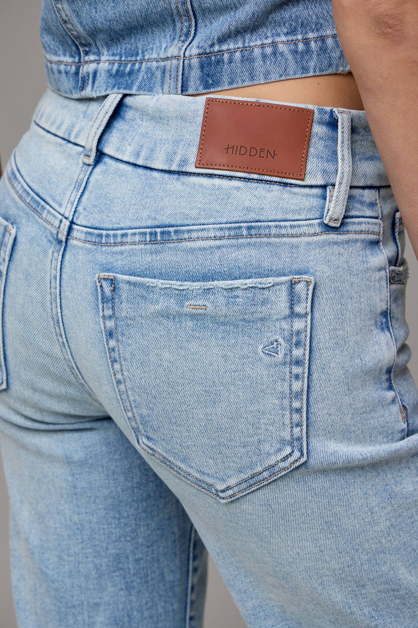 DOUBLE BUTTON FLARE