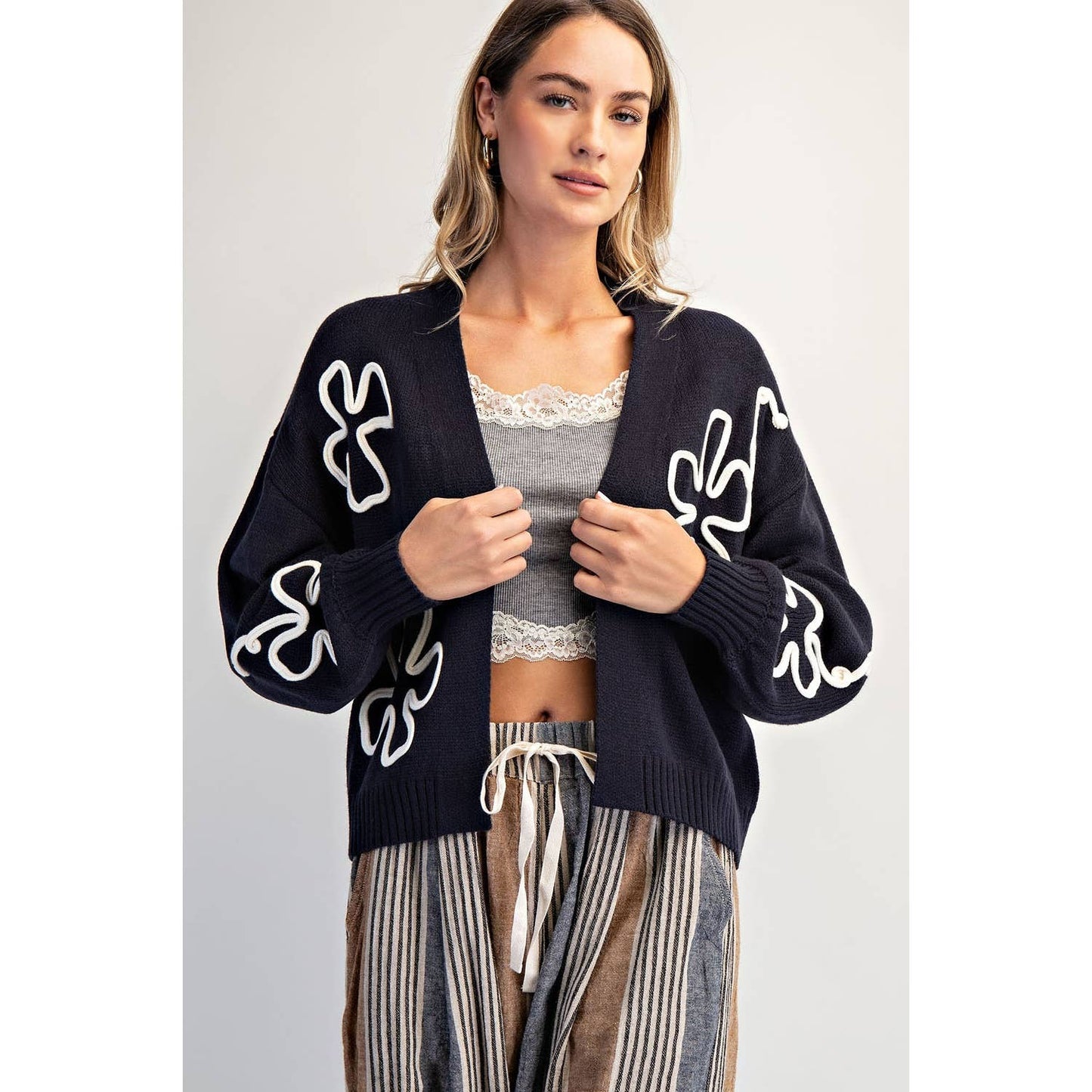 FLORAL MOTIF CROP CARDIGAN
