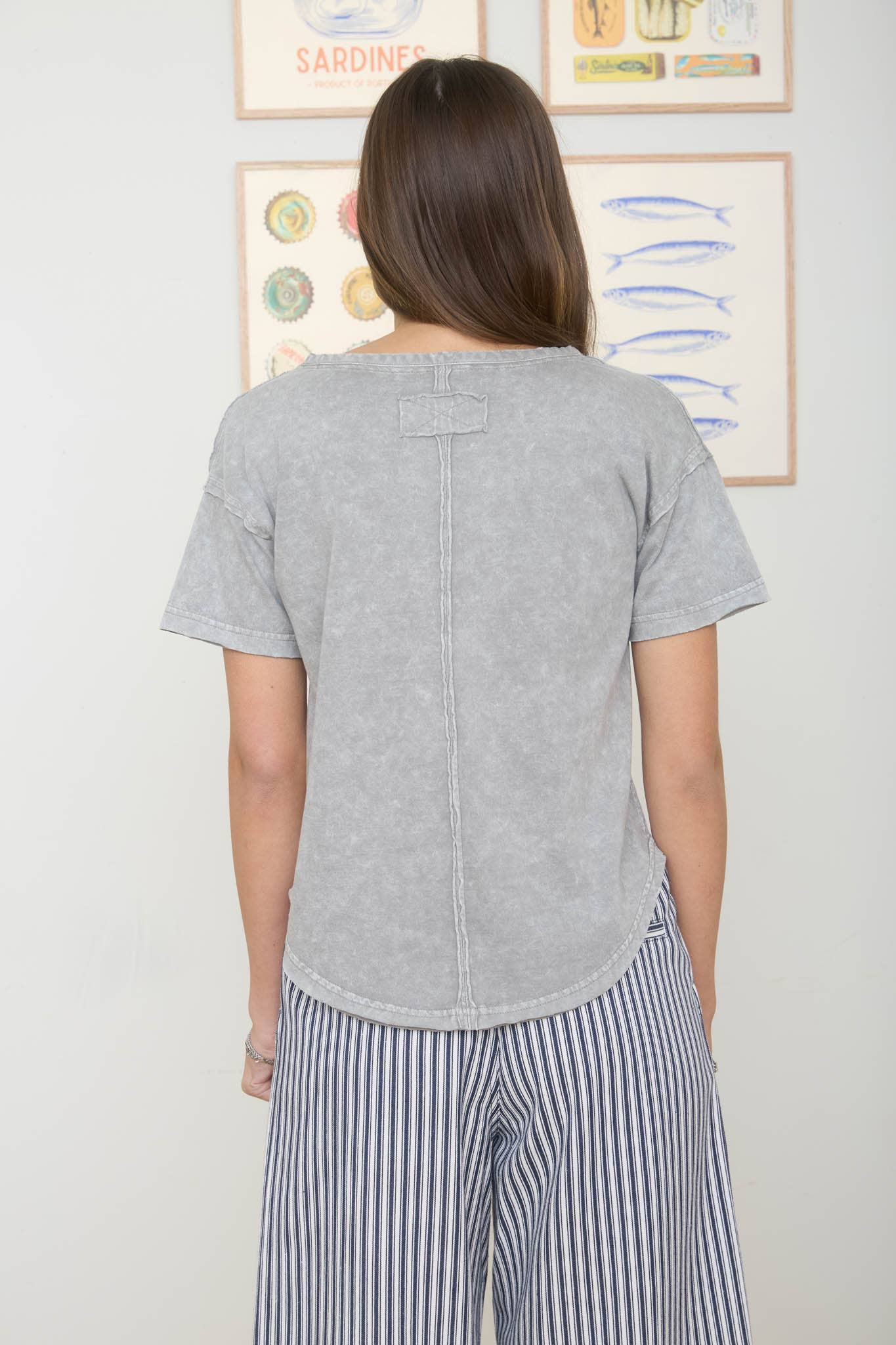 SCOOP NECK TEE