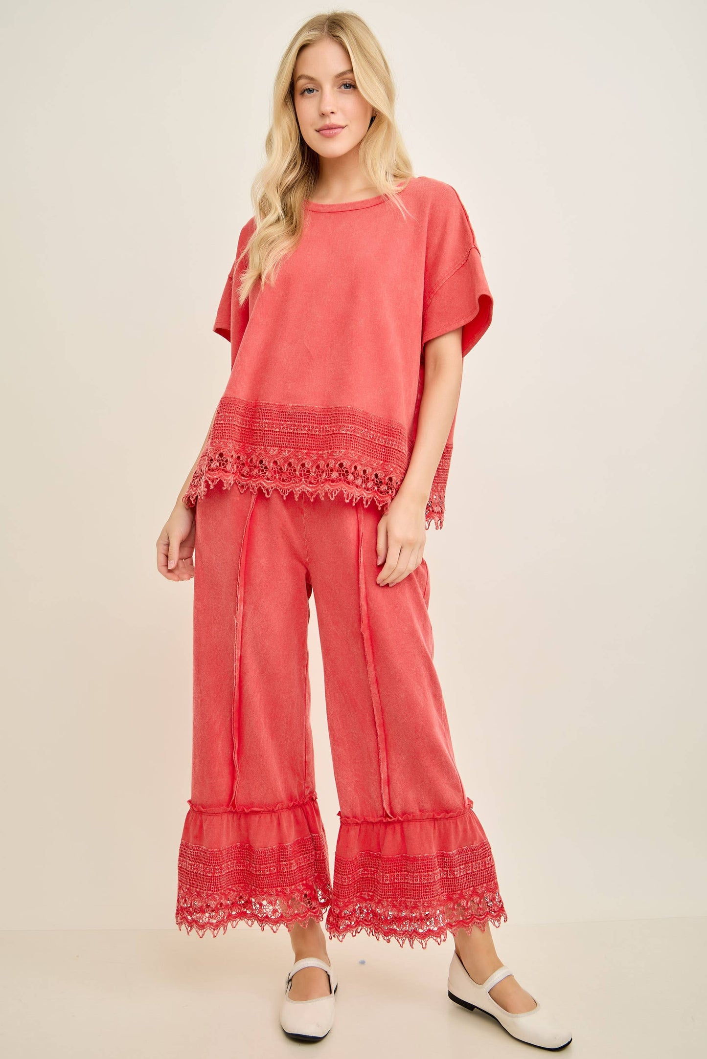 Lace Trim Cropped Pants