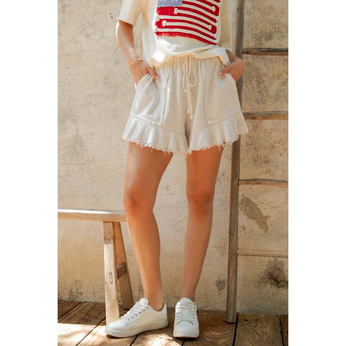WEEKEND CHILL SHORTS