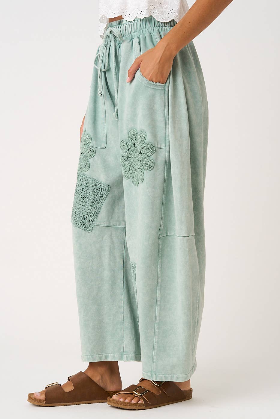 CROCHET PATCH BARREL SWEATS